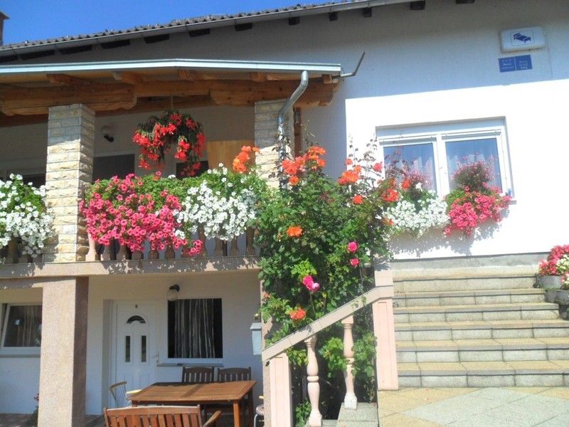 Guesthouse Sara Grabovac  Exteriör bild