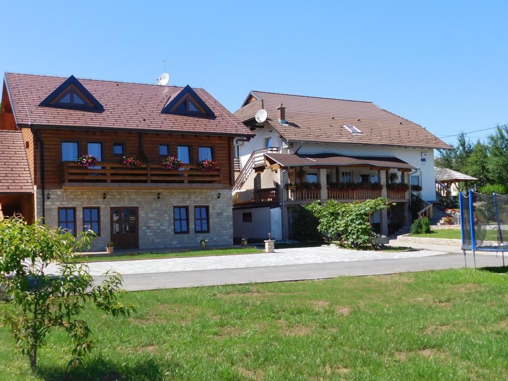 Guesthouse Sara Grabovac  Exteriör bild