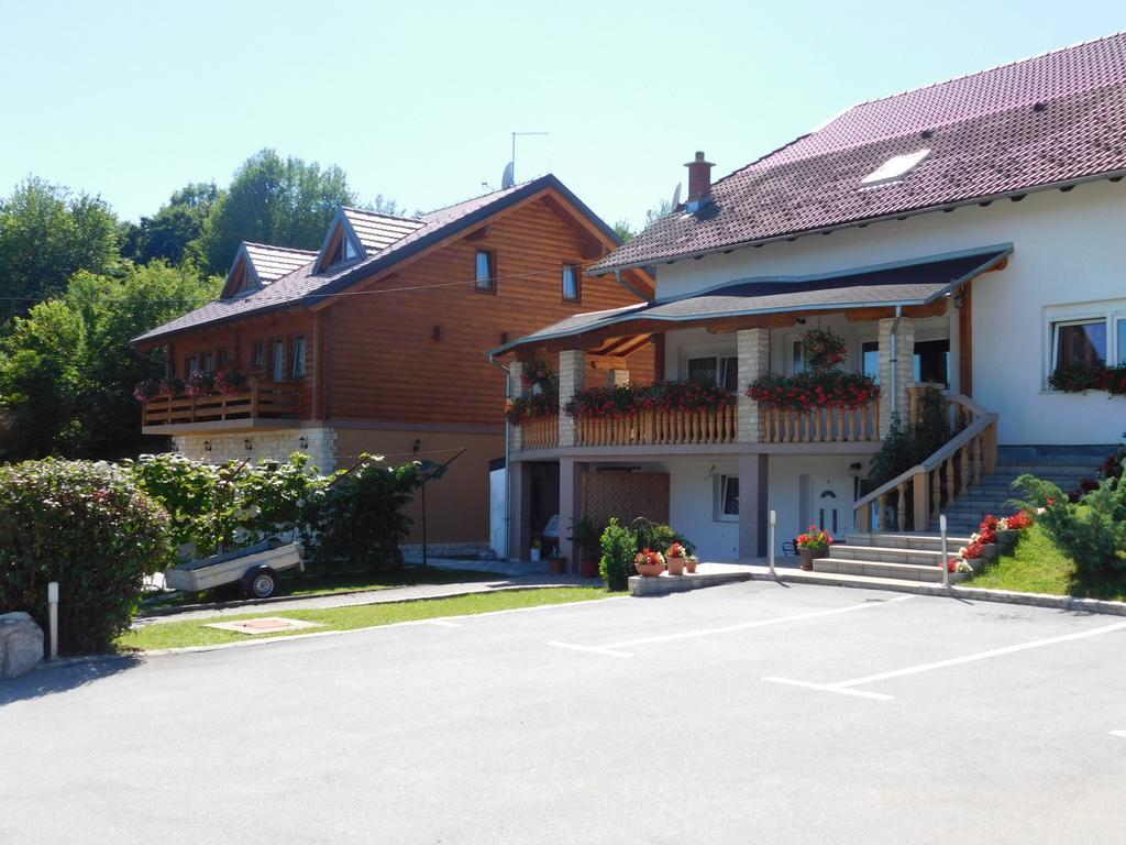 Guesthouse Sara Grabovac  Exteriör bild