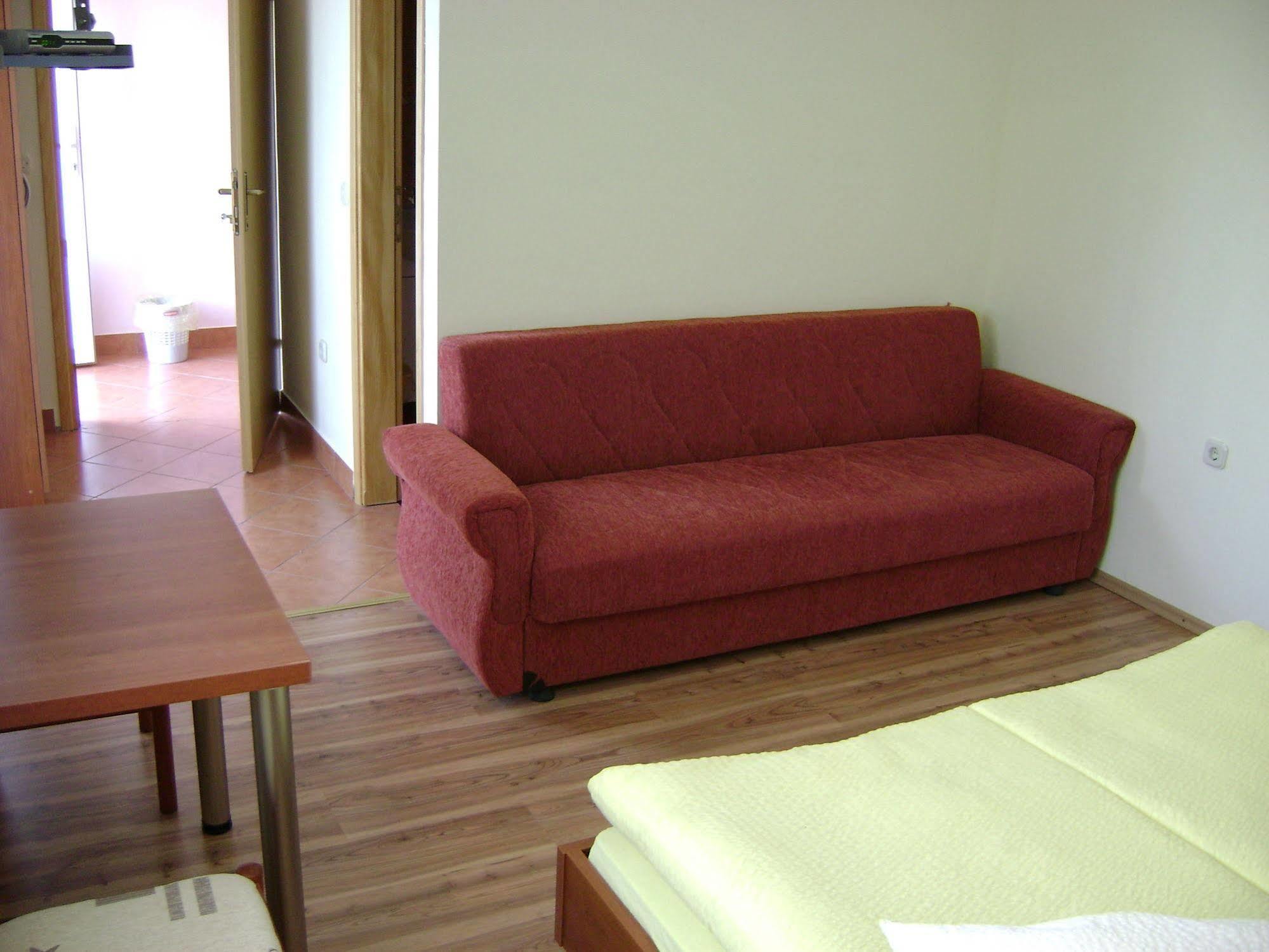 Guesthouse Sara Grabovac  Exteriör bild
